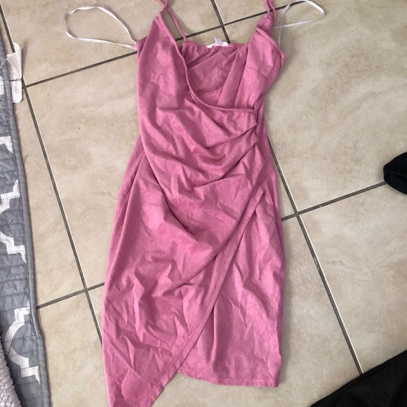 Mini dress 💖💖💕💕😝 - Picture 2 of 3